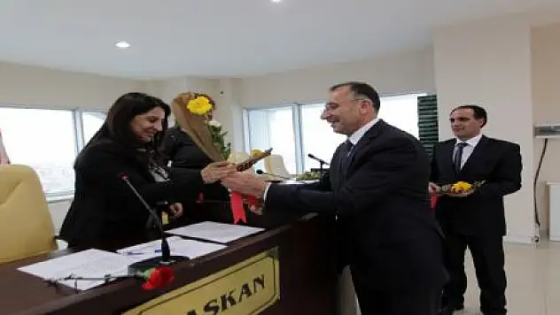 BELEDİYE'DEN KADINLAR GÜNÜ ETKİNLİĞİ