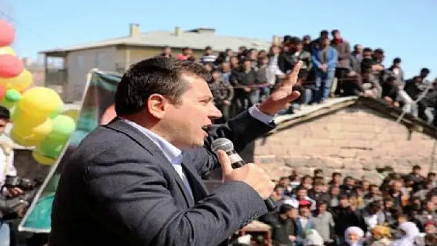 ERCİŞ'TE NEVRUZ KUTLAMASI