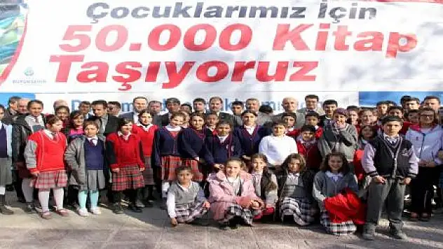 İSTANBUL'DAN VAN'A 50 BİN KİTAP