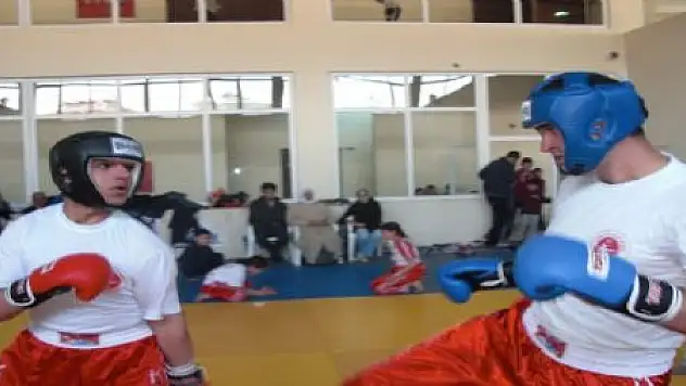 KİCKBOKS SARI VE MAVİ KUŞAK SINAVI