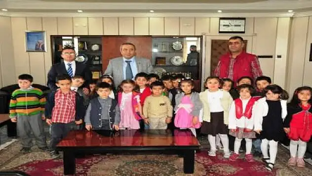 BATTAL ÖĞRENCİLERİ KABUL ETTİ