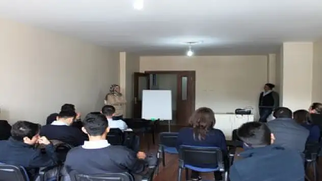 KAMU PERSONELİNE İŞARET DİLİ EĞİTİMİ