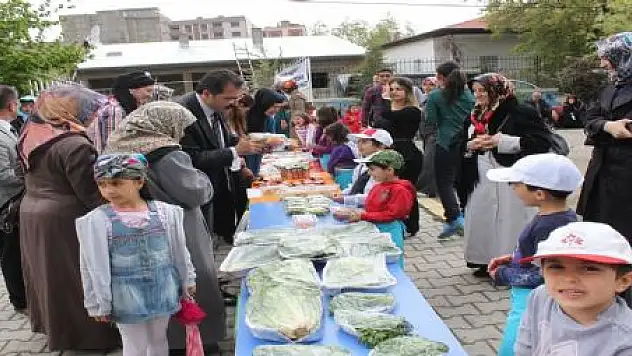 MİNİK PAZARCILARDAN BÜYÜK HÜNER