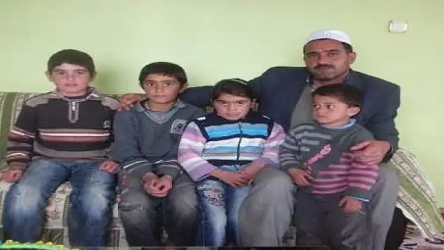 TEK İSTEĞİ BİR AKÜLÜ ARABA