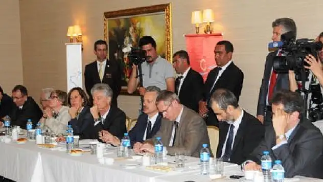 BÜYÜKELÇİLER VAN'I  İNCELİYOR