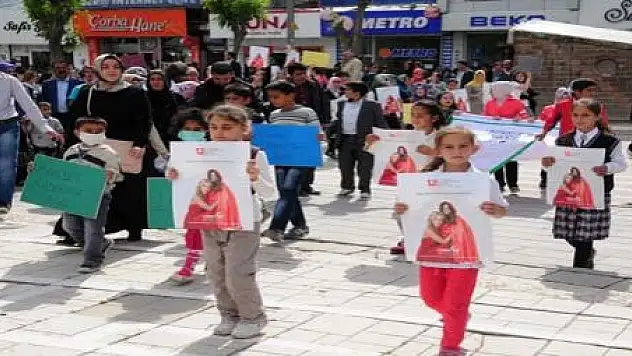 VAN'DA 'LÖSEMİYE HAYIR' YÜRÜYÜŞÜ