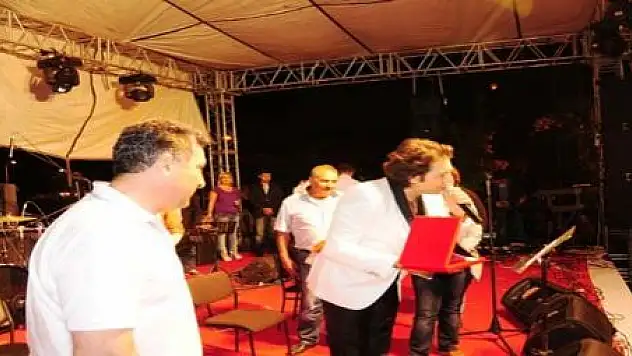 ÖĞRENCİLER GÖNÜLLERİNCE EĞLENDİ