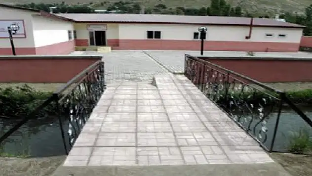 KURUMLARIN BAHÇELERİ DÜZENLENİYOR