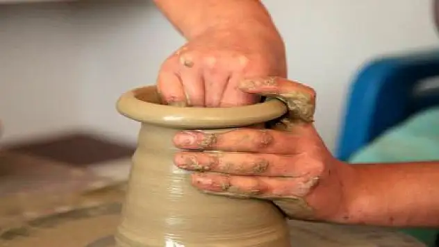 BOSTANİÇİ BELEDİYESİ'NDEN SERAMİK KURSU