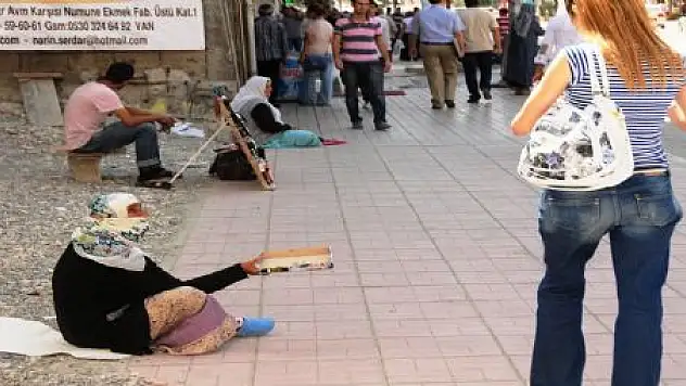 RAMAZAN AYINDA DİLENCİ SAYISI DA ARTTI