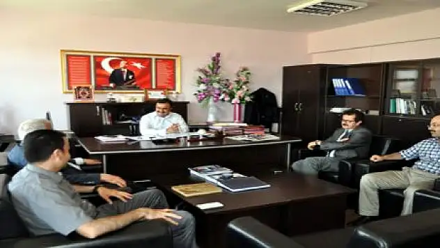 YAŞAR'DAN EROL'A ZİYARET