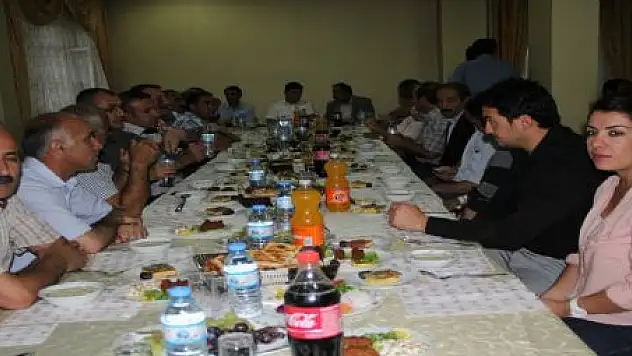 KAYMAKAM BÜYÜKKÖSE'DEN İFTAR YEMEĞİ