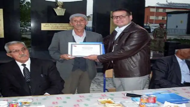 KAYMAKAM DÜNDAR'DAN İFTAR YEMEĞİ