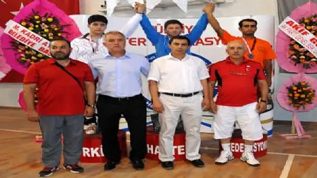 Van'lı Halterciler Şampiyonaya Damga Vurdu