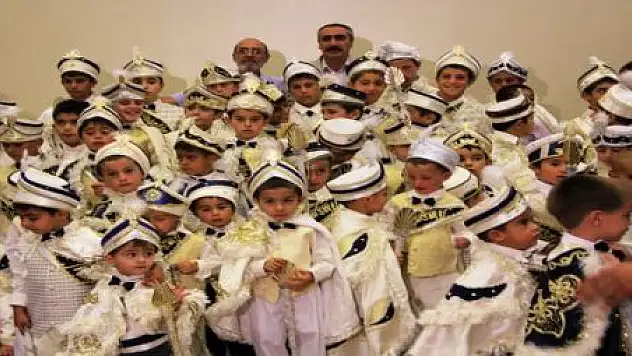 VAN'DA SÜNNET ŞÖLENİ