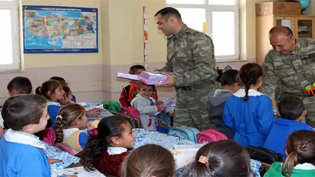 JANDARMA'DAN BAYRAM HEDİYESİ