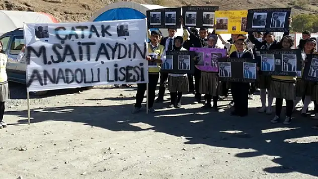 GENÇ MÜDÜRÜN VEFATI İLÇEYİ YASA BOĞDU