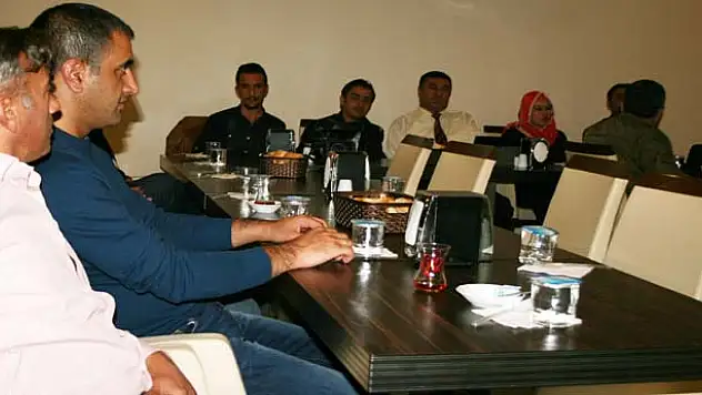 ADAY ADAYI GENÇER BASINLA BİRARAYA GELDİ