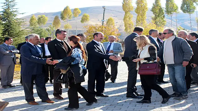 REKTÖRLER GEVAŞ VE AKDAMAR'I GEZDİ