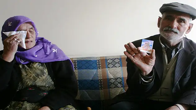 KAYBOLAN KIZLARI İÇİN YARDIM BEKLİYORLAR