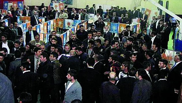 TEMAYÜLDEN KAVGA ÇIKTI