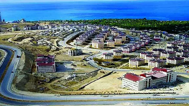 303 TOKİ KONUTU SAHİBİNİ BEKLİYOR