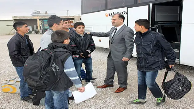 ÖĞRENCİLER CUMHURİYET GEZİLERİNE ÇIKTI