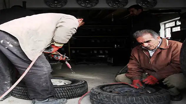 KIŞ LASTİĞİ UYGULAMASI ESNAFA YARADI