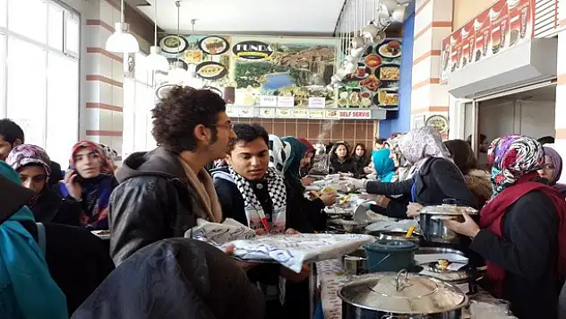 VAN'DA SURİYELİLER İÇİN KERMES