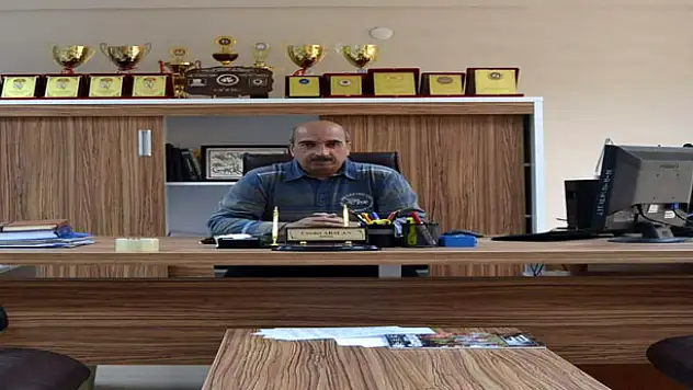 GENÇLERDEN ECDADA MEKTUP