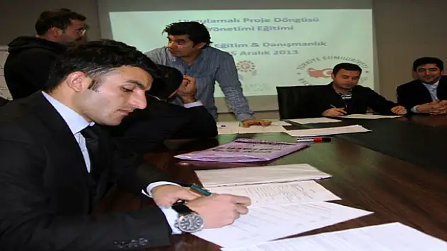 UYGULAMALI PROJE DÖNGÜSÜ YÖNETİMİ EĞİTİMİ