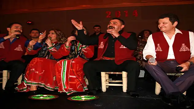 VANLILARIN ORTAK 2014 YILI MESAJI BARIŞ