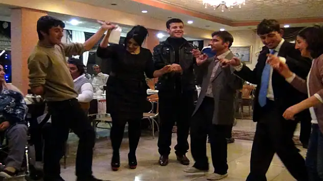 ESMA TAVİŞTEN ENGELLİLERE MORAL GECESİ