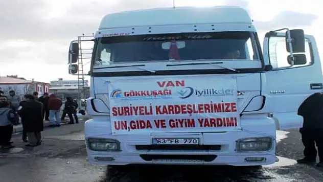VAN'DAN SURİYEYE YARDIM ELİ