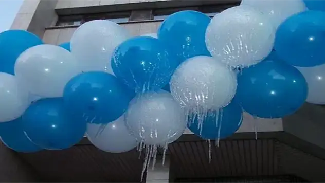 Van'da Soğuktan Balonlar Bile Dondu