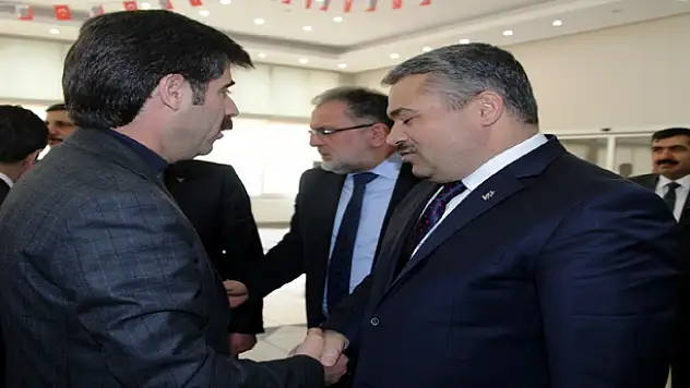 PARTİLERDEN HUZURA İMZA 