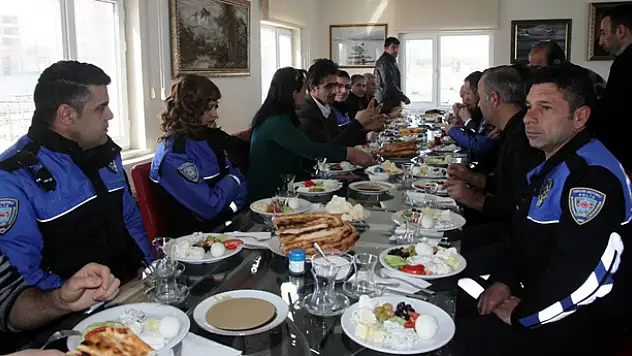 TDP BASINLA BİR ARAYA GELDİ