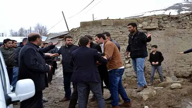 GÜLAÇAR: BU GENÇLERİMİZE YAZIK DEĞİL Mİ?