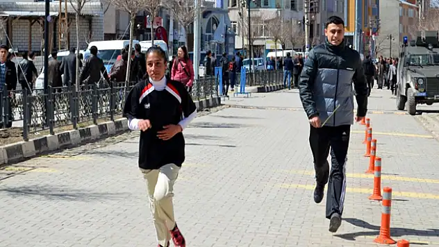 ÖZALPTA 3 NİSAN KOŞUSU