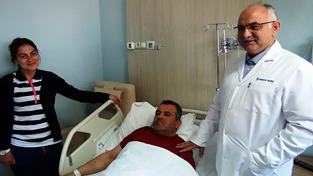 Hastaneye Emekleyerek Geldi Bakın Nasıl Çıktı