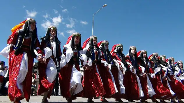 Erciş'te Çocuk Bayramı Kutlandı