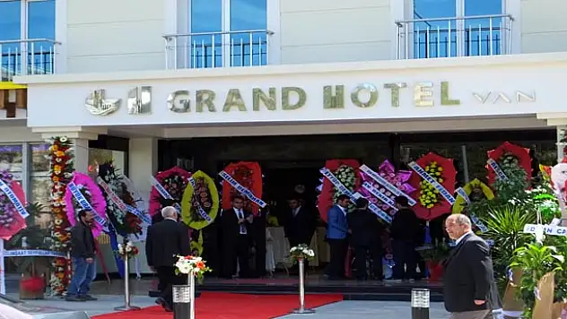 Grand Van Otel hizmete açıldı