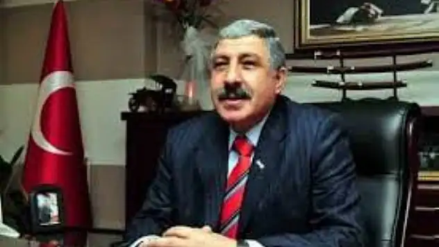 ESNAF  ODALAR BİRLİĞİ BAŞKANLIĞINA  3  ADAY 