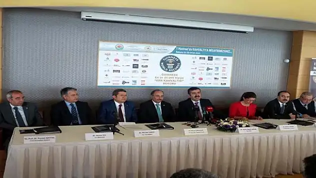 İSTANBUL VAN'I  DİNLİYOR