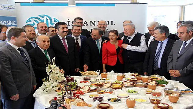 VANA YAKIŞAN DAVET