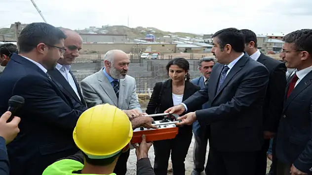 ÖZALP'TA İMAMI ŞAFİİ CAMİ TEMELİ ATILDI