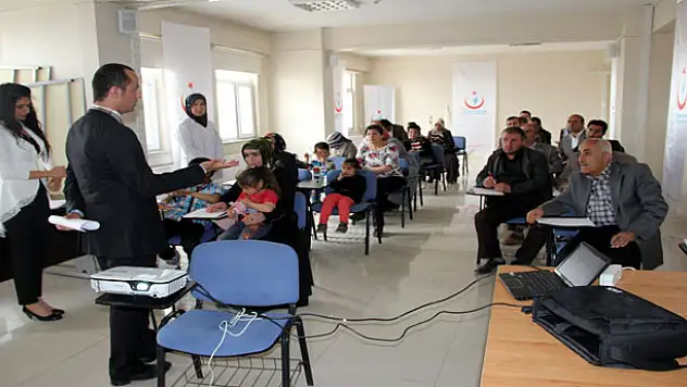 VATANDAŞLAR ÇÖLYAK KONUSUNDA BİLGİLENDİRİLDİ