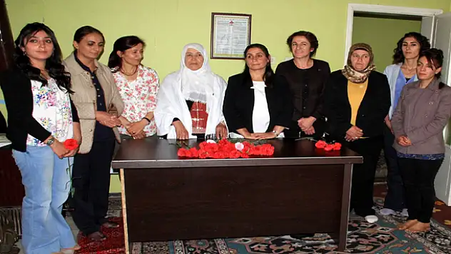 Eş Başkanlardan Barış Annelerine Ziyaret