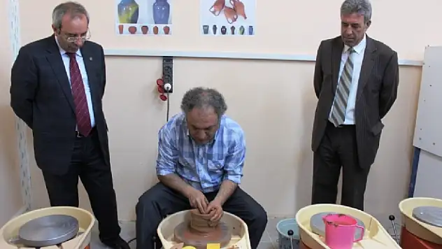 YYÜden İrana Seramik İhracatı