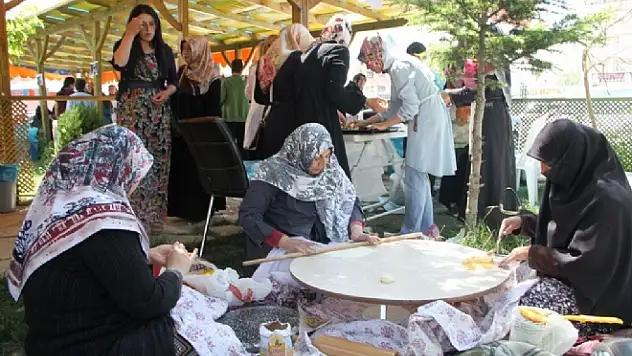 Sağlıkçılardan  Soma Yararına Kermes